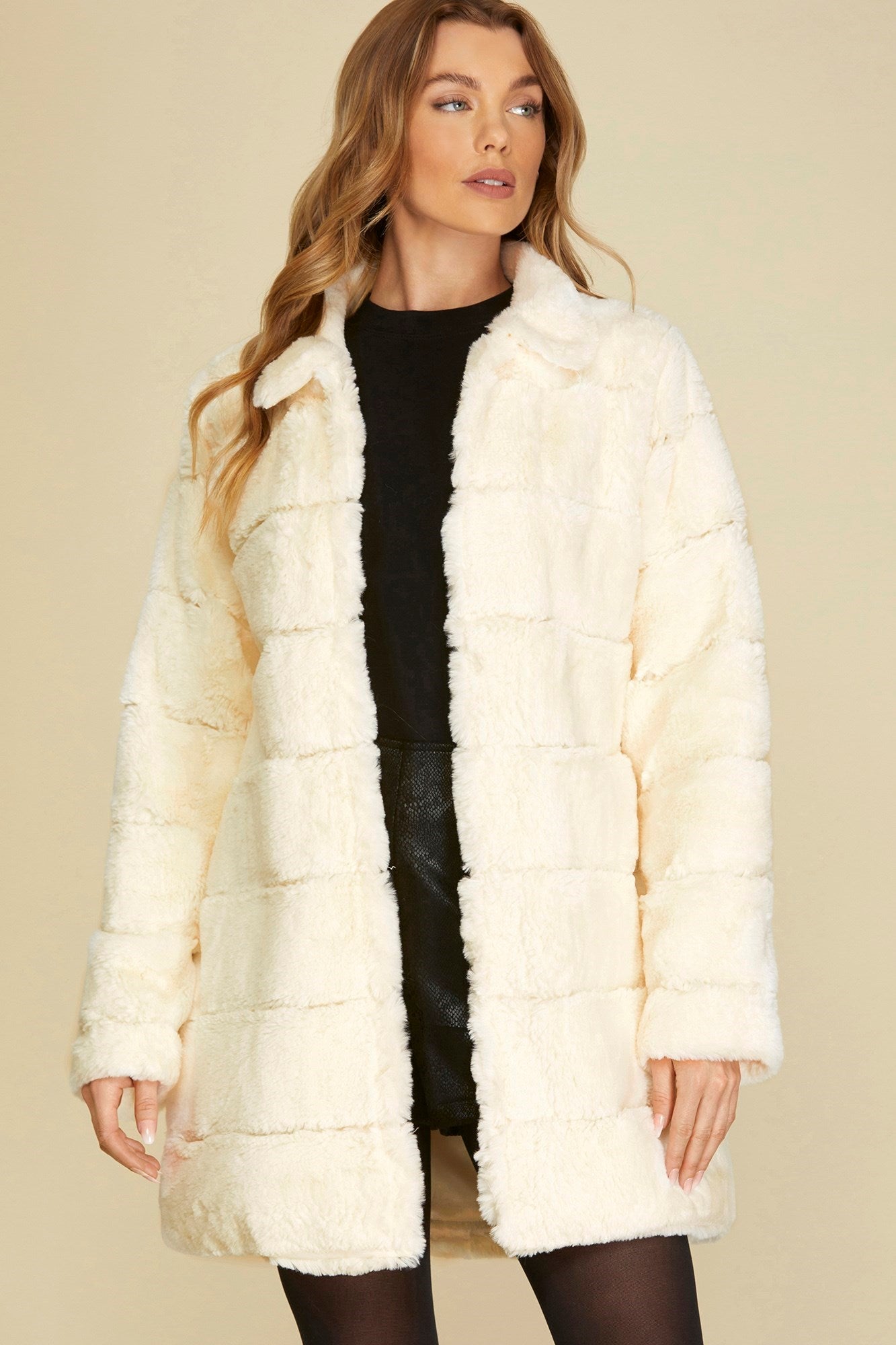 Long Sleeve Faux Fur Open Jacket w/Pockets