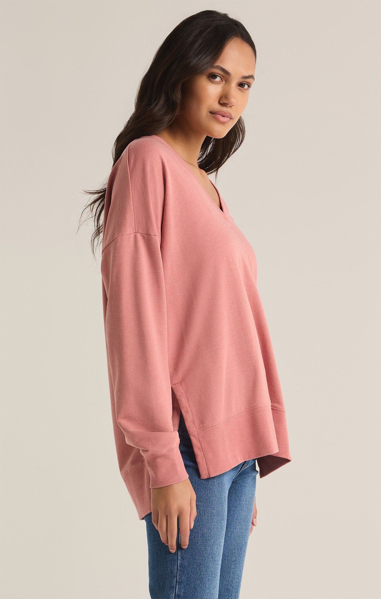 Modern V-Neck Weekender Rosebud