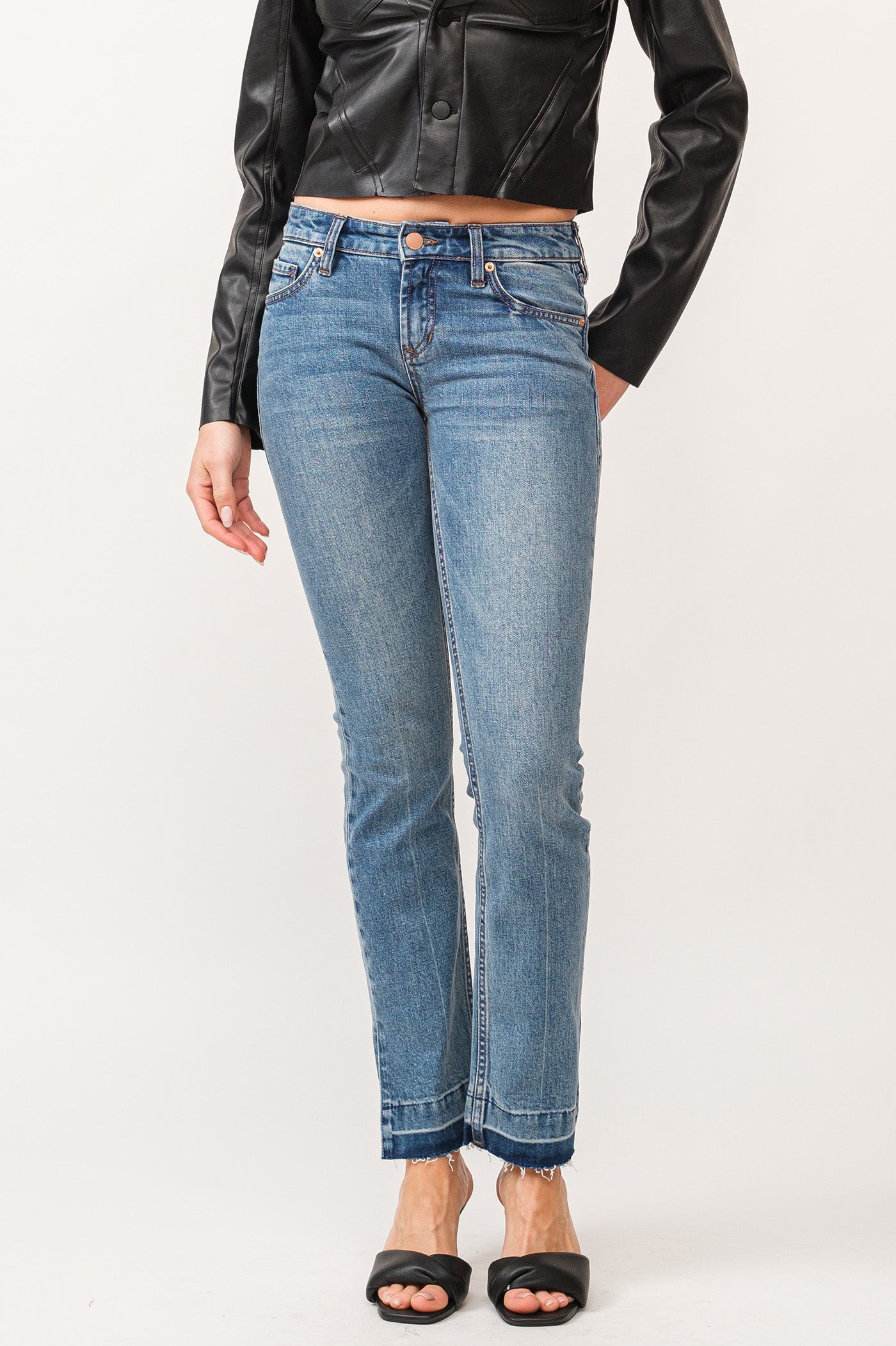 Playback Mid-Rise Slit Hem Slim Straight Jeans Depart