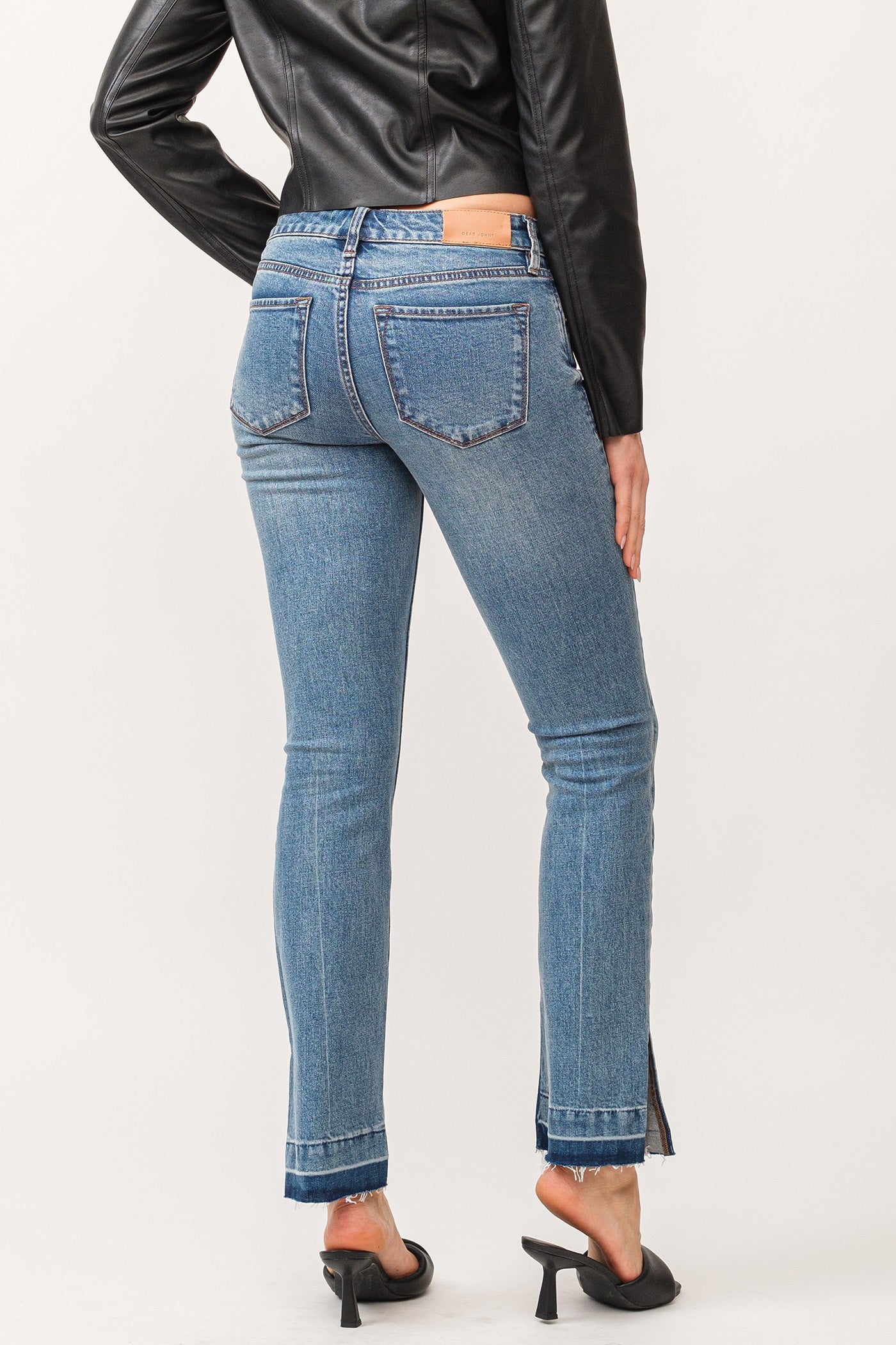 Playback Mid-Rise Slit Hem Slim Straight Jeans Depart