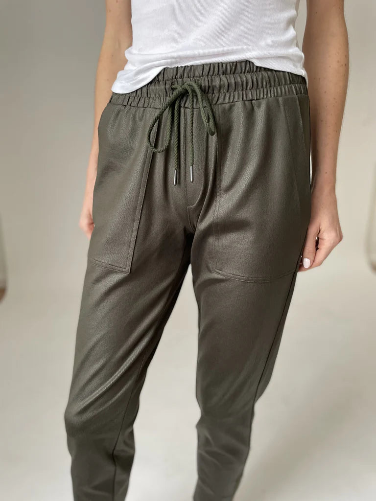 Headliner Coated Zip Jogger Olive