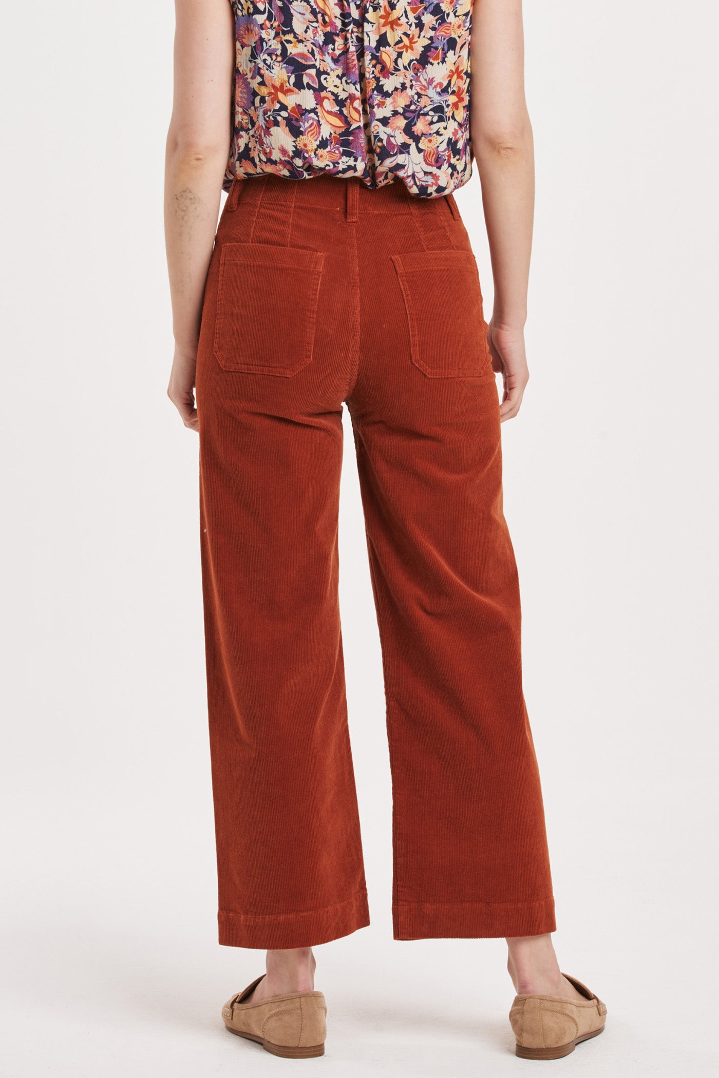 Analei High Rise Corduroy Patch Pocket Cropped Pant Roasted Pecan